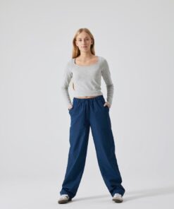 Alternative view of LMTD Nove Deep-O-Neck Short Top Light Grey Melange