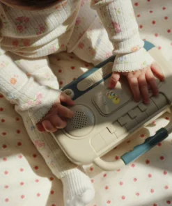 Alternative view of Konges Sløjd Baby Radio
