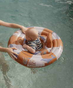 Alternative view of Little Dutch - Baby-badering Ocean World